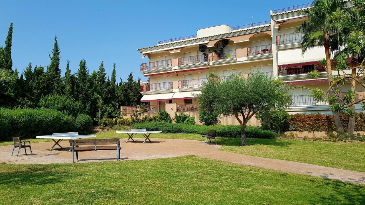 Golden Beach Apartamentos Sant Carles De La Rapita Bagian luar foto