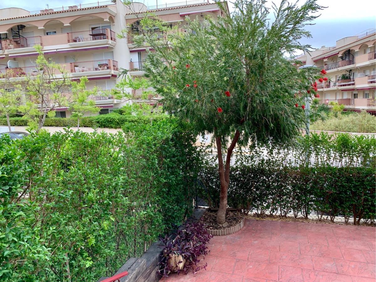 Golden Beach Apartamentos Sant Carles De La Rapita Bagian luar foto