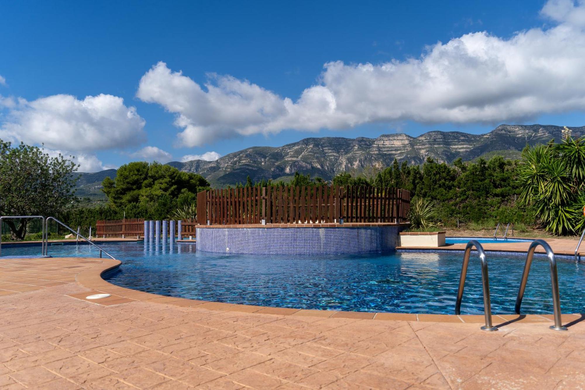 Golden Beach Apartamentos Sant Carles De La Rapita Bagian luar foto