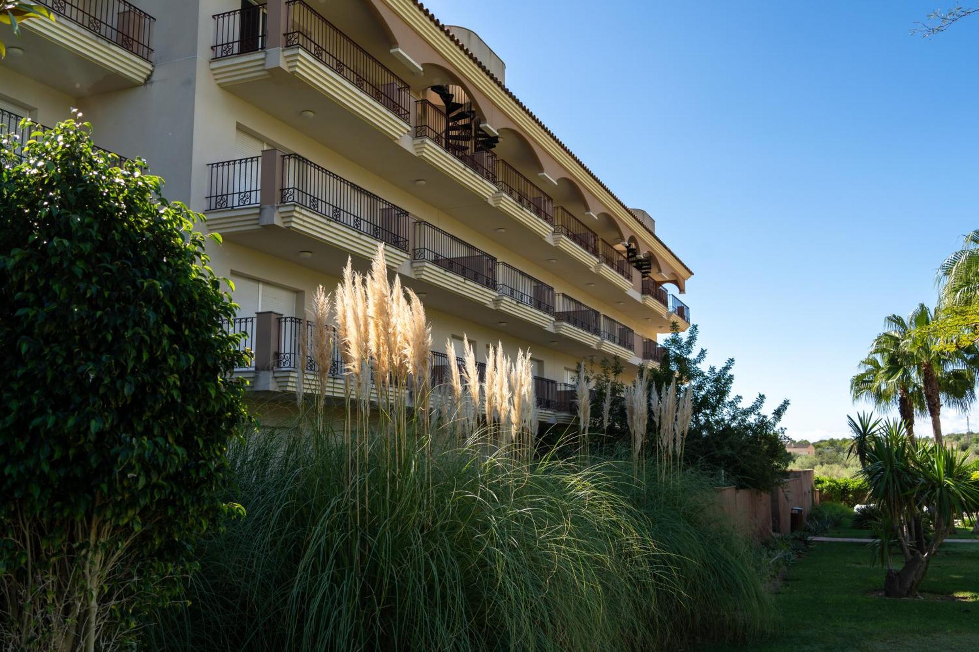 Golden Beach Apartamentos Sant Carles De La Rapita Bagian luar foto