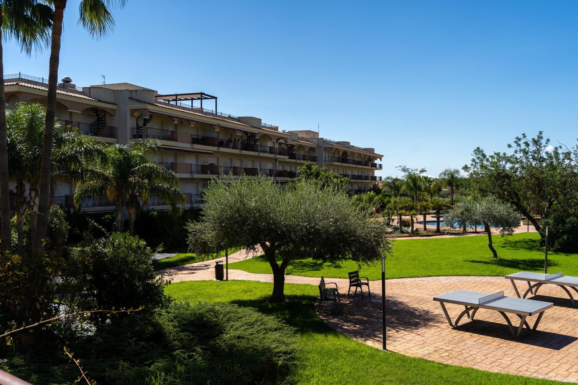 Golden Beach Apartamentos Sant Carles De La Rapita Bagian luar foto