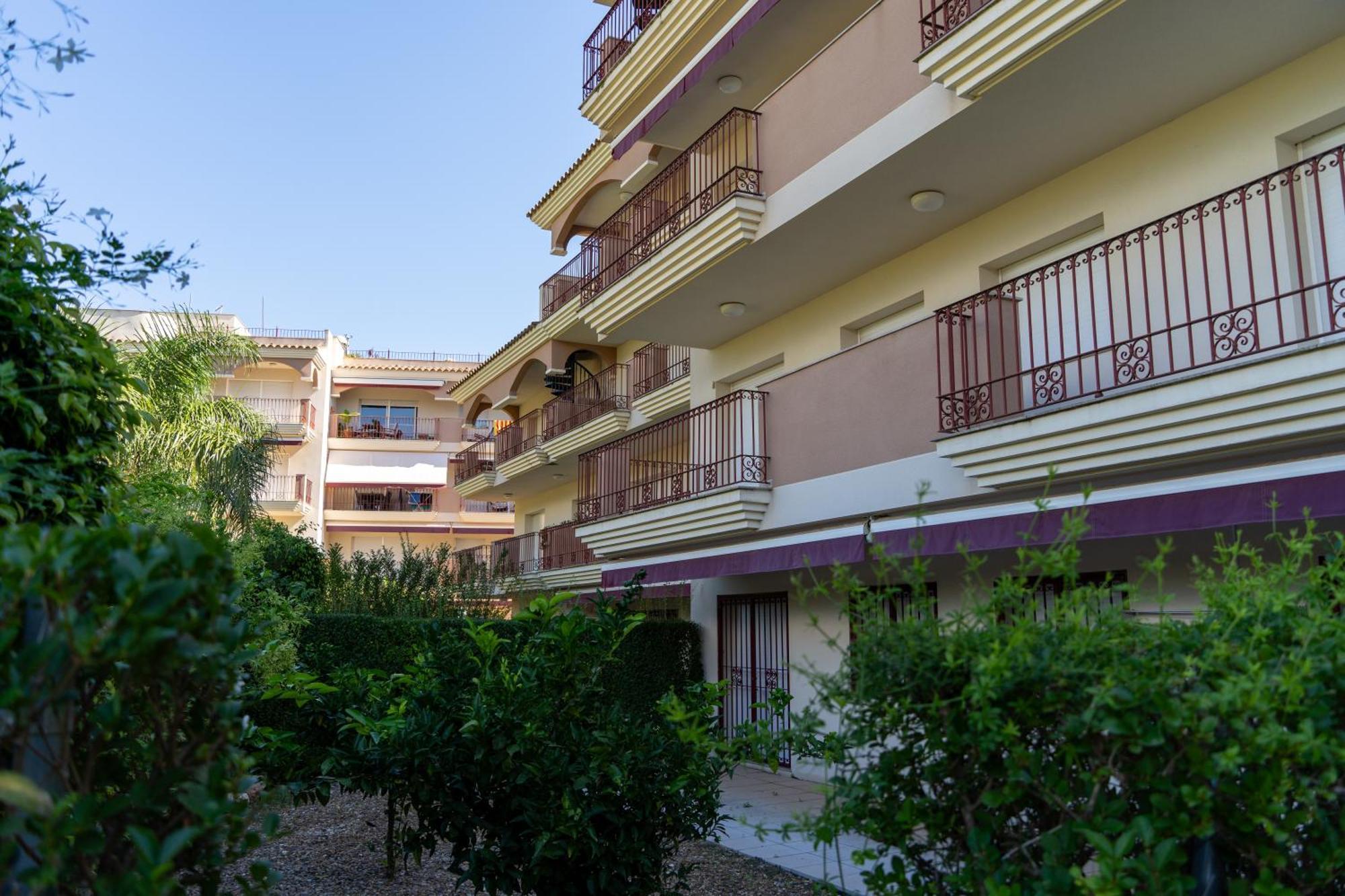 Golden Beach Apartamentos Sant Carles De La Rapita Bagian luar foto