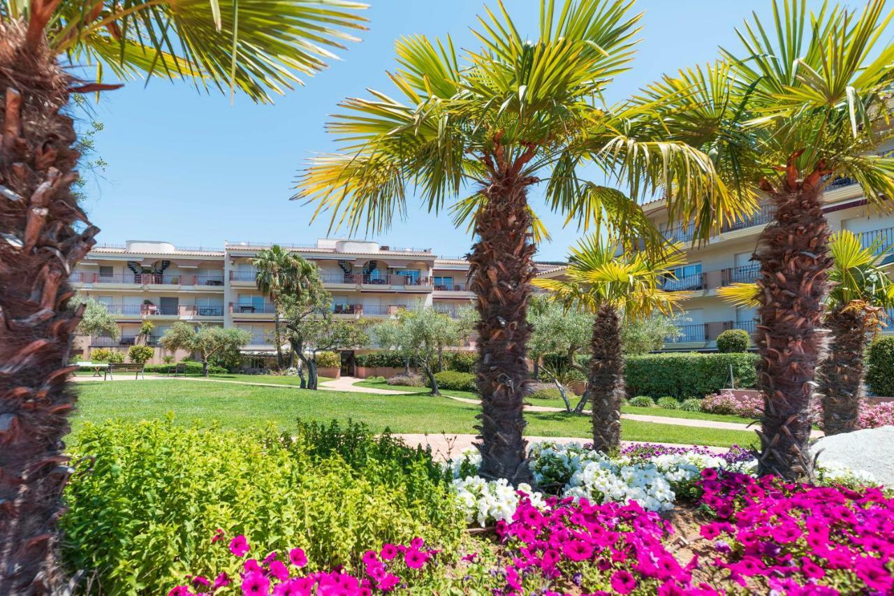 Golden Beach Apartamentos Sant Carles De La Rapita Bagian luar foto