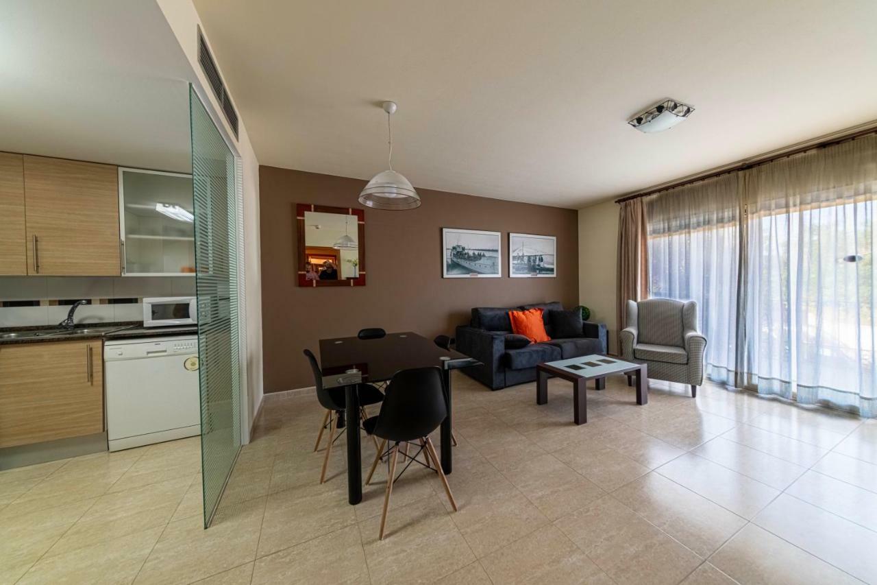 Golden Beach Apartamentos Sant Carles De La Rapita Bagian luar foto
