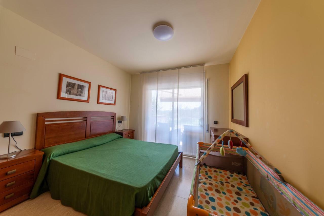 Golden Beach Apartamentos Sant Carles De La Rapita Bagian luar foto