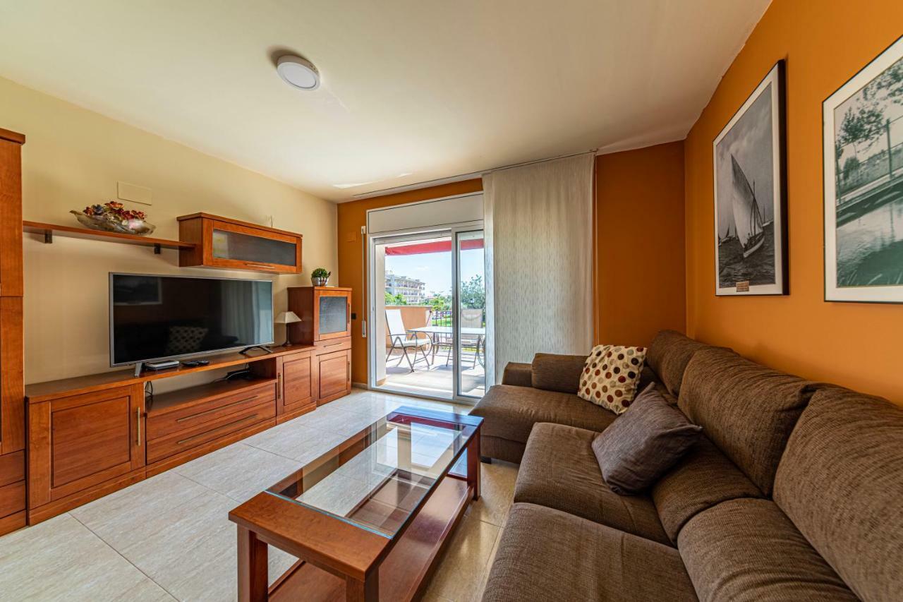 Golden Beach Apartamentos Sant Carles De La Rapita Bagian luar foto